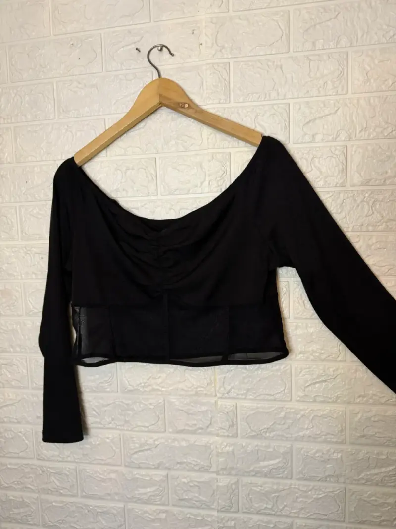 Top negro con transparencia SHEIN