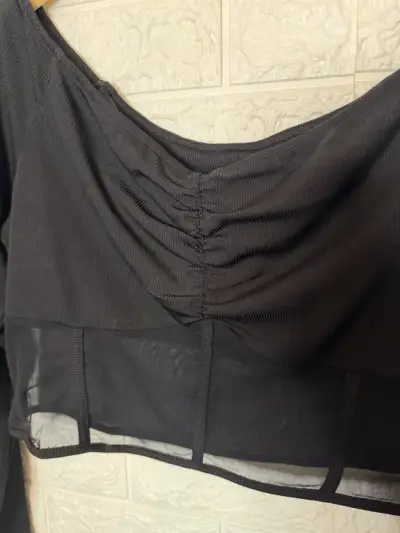 Top negro con transparencia SHEIN - miniatura 4