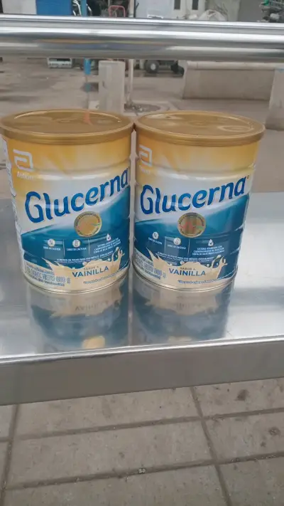 Lata de suplemento nutricional Glucerna sabor vainilla - miniatura 1