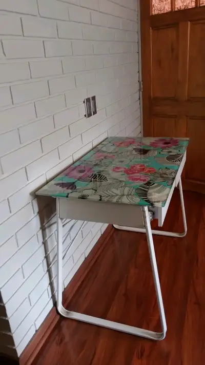 Escritorio con cubierta floral de vidrio - miniatura 6