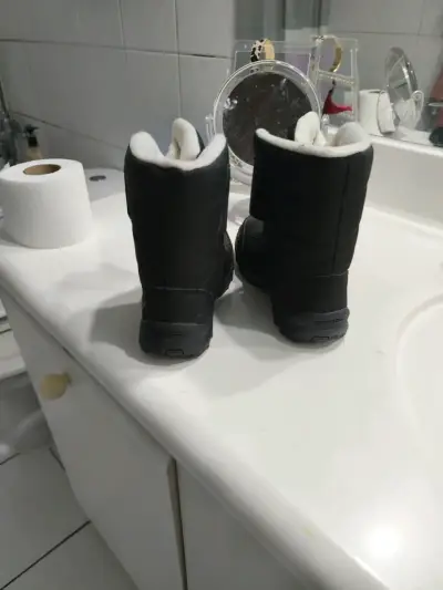 Botas de invierno negras para niños - miniatura 2