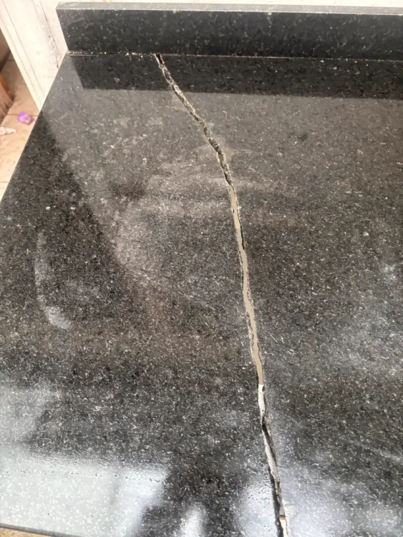 Mueble de cocina con encimera de granito y lavaplatos - 4