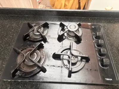 Encimera a gas Teka de 4 quemadores - miniatura 1