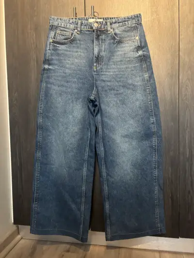 JEANS MANGO ORIGINALES (SEMINUEVOS) Calce Perfecto - miniatura 3