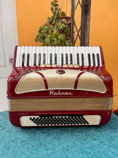 Acordeón Hohner Lucia II P - miniatura 1