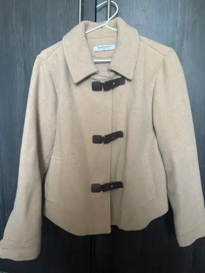 Blazers  Liola  y Basement , abrigo io, Excelente - miniatura 2