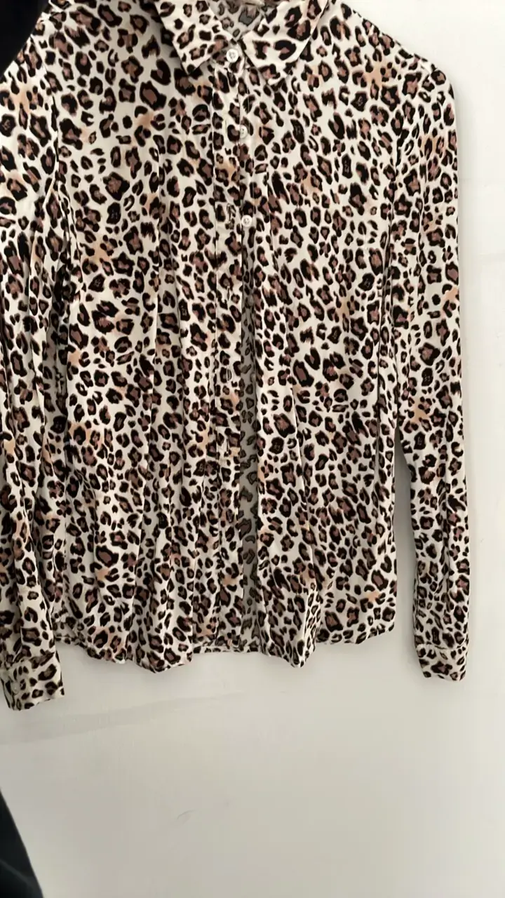 Blusa de leopardo University Club talla XS - 2