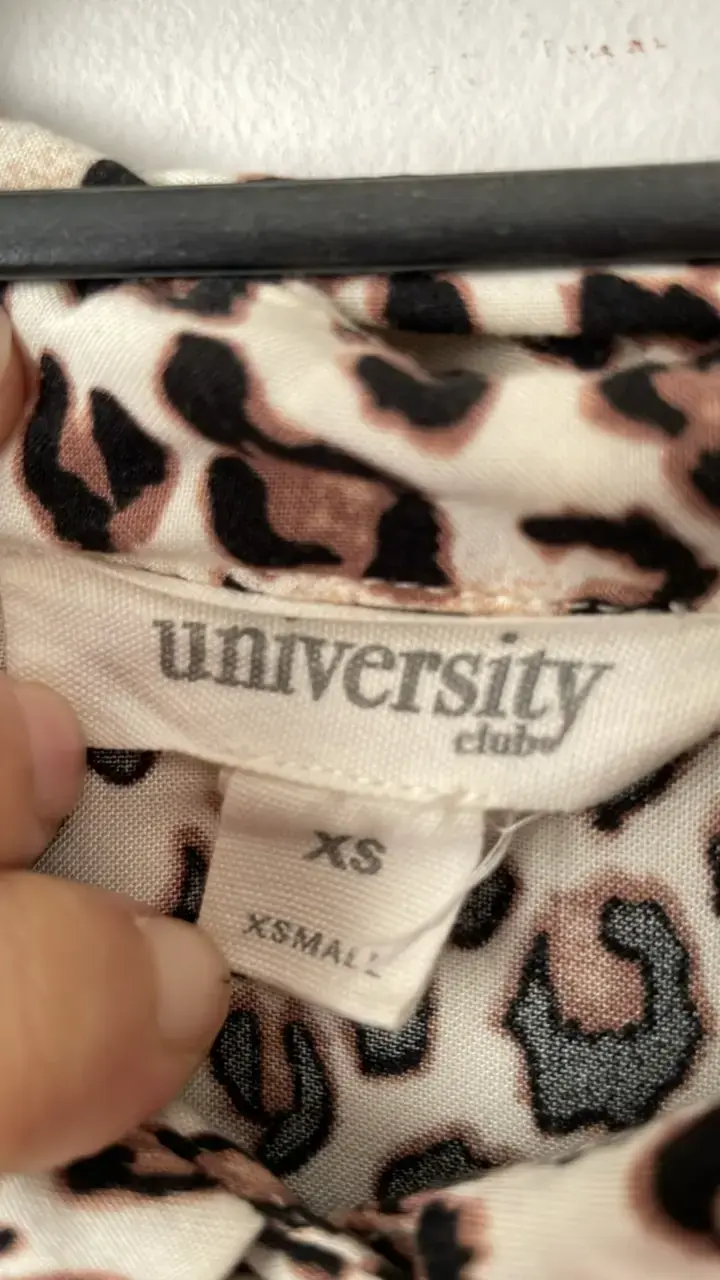 Blusa de leopardo University Club talla XS - 3