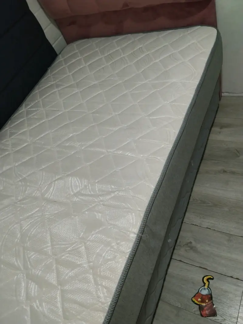Cama de 1,5plazas con colchón y respaldo acolchado - 2