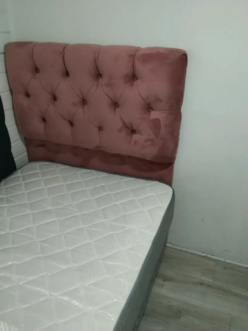 Cama de 1,5plazas con colchón y respaldo acolchado - 4