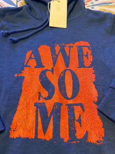 Polerón azul marca YAMP estampado rojo  'Awesome' - miniatura 2