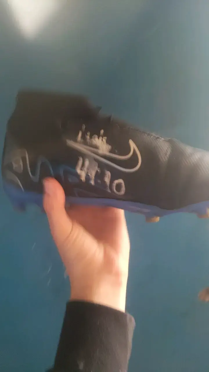 Botines de fútbol Nike negros con toperoles - 4