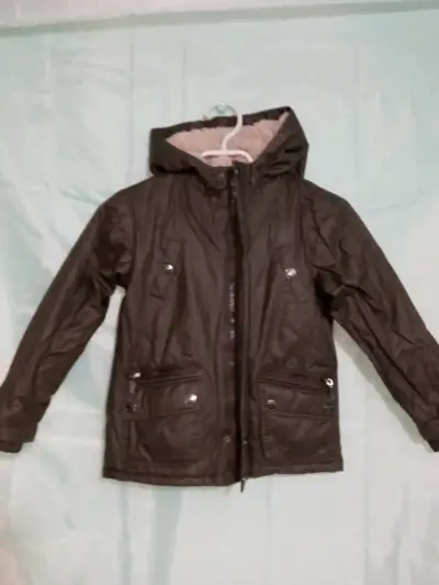 Chaqueta de invierno para niño con capucha - miniatura 2