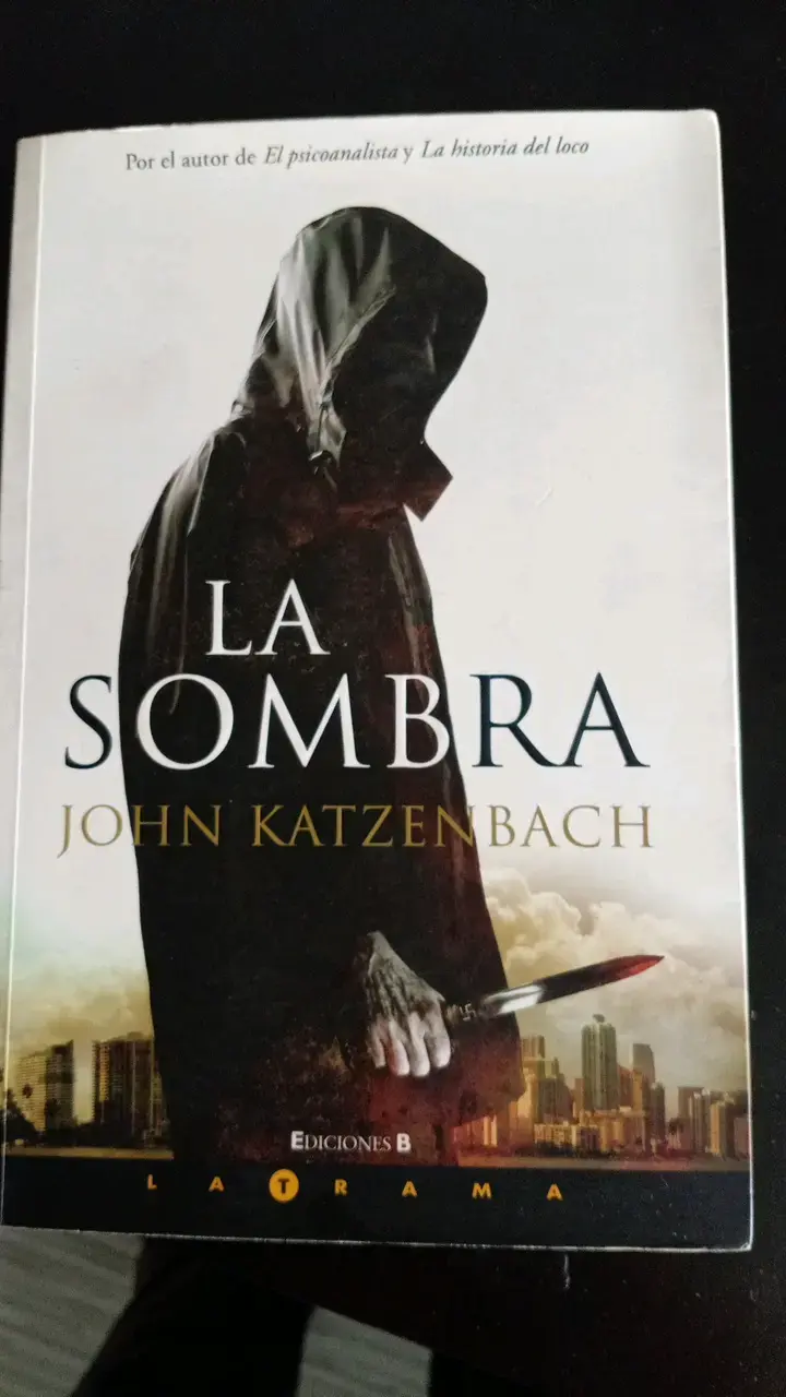 Libro 'La Sombra' de John Katzenbach en buen estado - 1