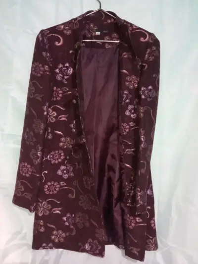 Abrigo vintage floral de lana para mujer - miniatura 3