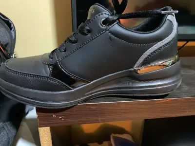 Zapatillas negras Skechers con memoria de aire - miniatura 5