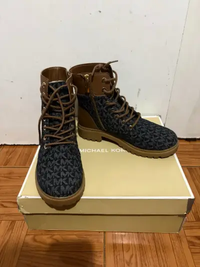 Botines de mujer con diseño MK y cierre lateral - miniatura 5