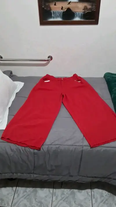 Pantalones rojos anchos para mujer - miniatura 1