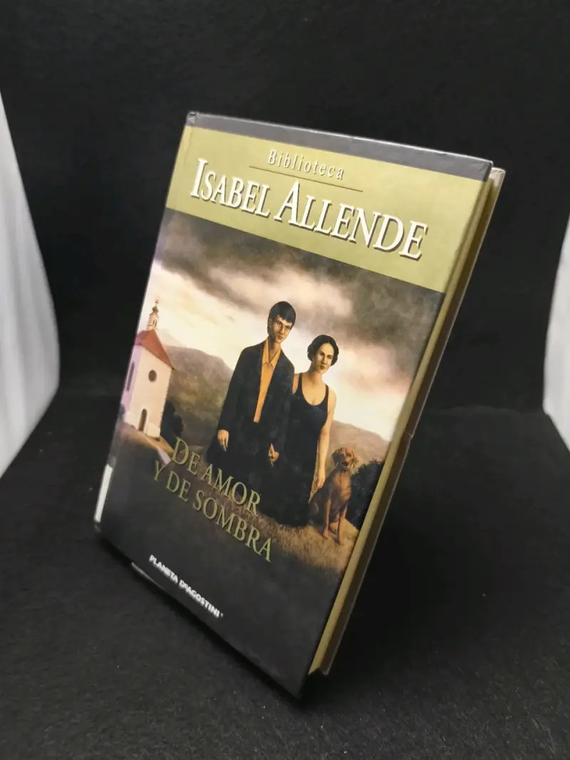 Libro 'De Amor y de Sombra' de Isabel Allende - 3