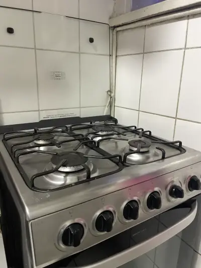 Cocina a gas Mademsa con horno y 4 quemadores - miniatura 1