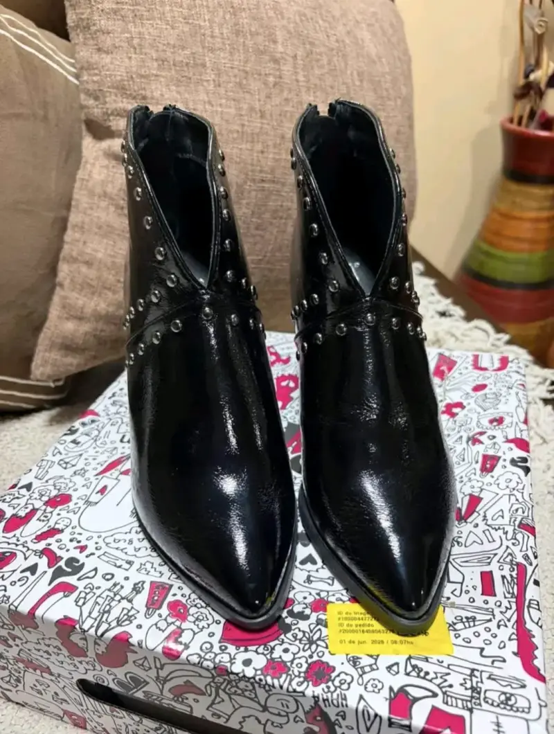 Botines de cuero negro con tachas - 6