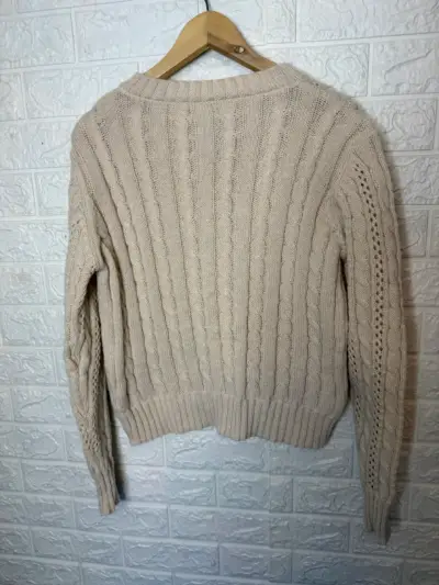 Cardigan de punto beige con botones - miniatura 2