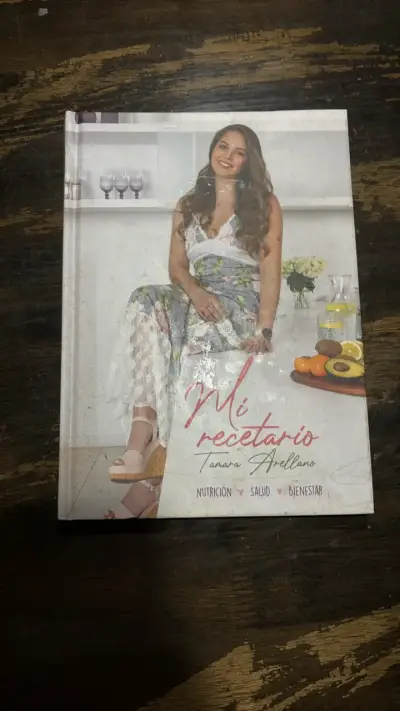 Libro de recetas 'Mi Recetario' de Tamara Arellano - miniatura 1