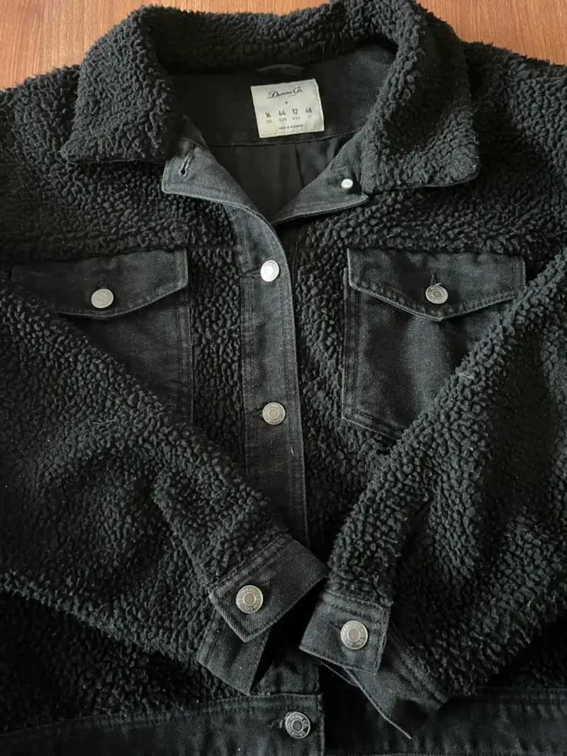 Chaqueta de lana negra con botones - 6