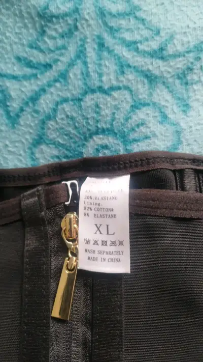 Faja reductora negra con cierre - miniatura 2