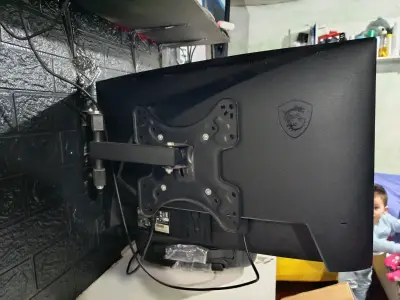 Monitor gaming MSI MAG 27 pulgadas - miniatura 3