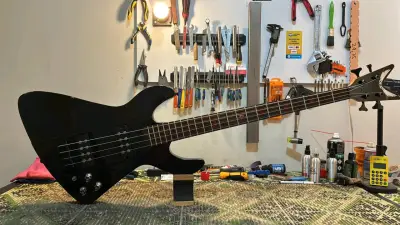 Bajo  Dean Demonator Metalman 2A activo - miniatura 1