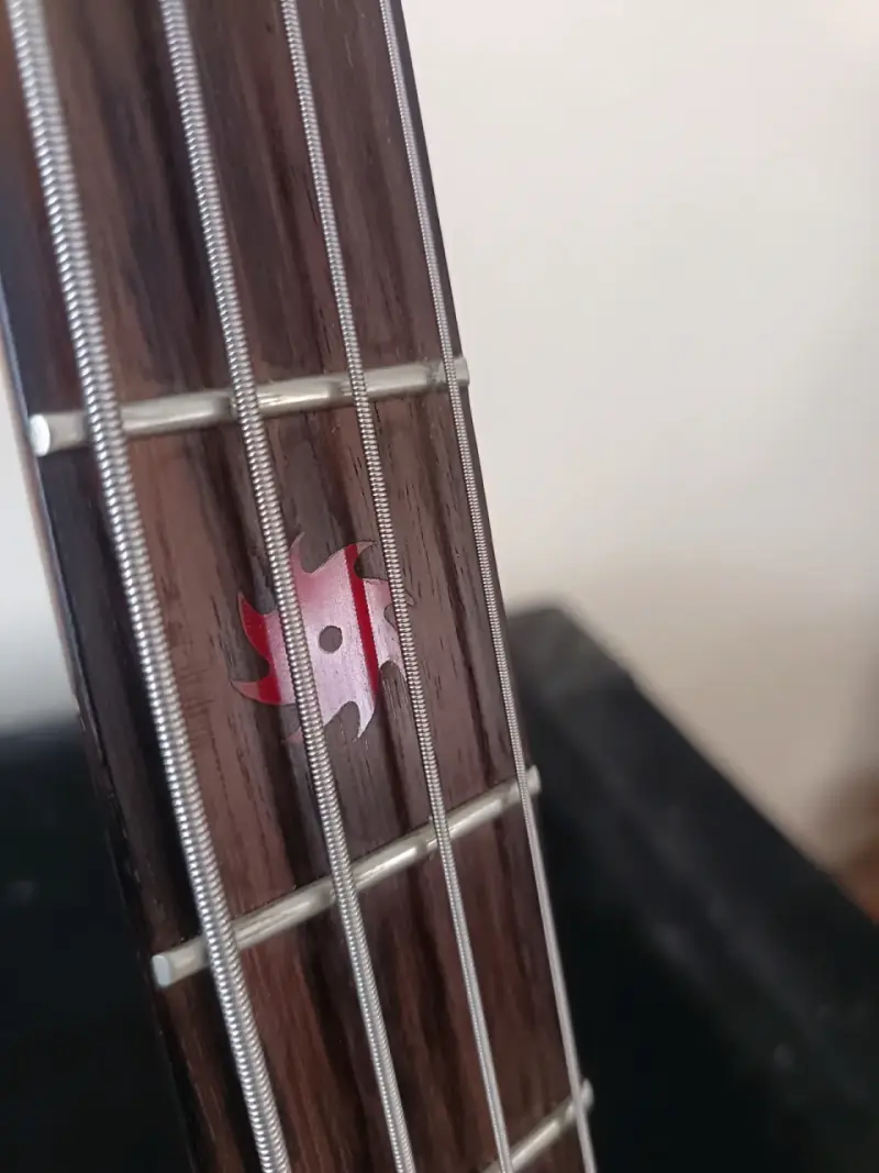 Bajo  Dean Demonator Metalman 2A activo - 2