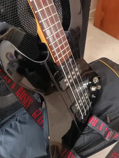 Bajo  Dean Demonator Metalman 2A activo - miniatura 5