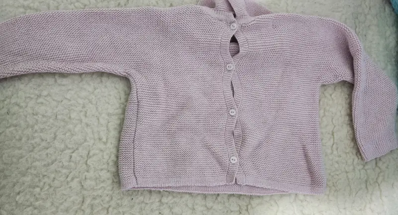 Suéter tejido para niña color lila con cuello - 3
