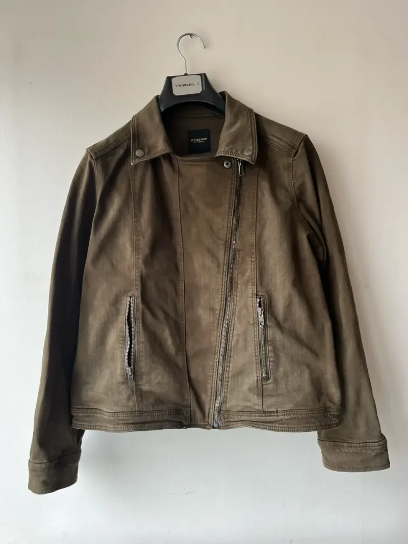 Chaqueta de mujer verde oliva estilo biker - 2