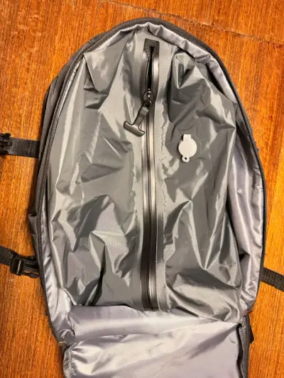 Mochila de viaje con bolsa de compresión - miniatura 2