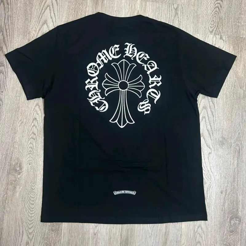Polera negra Stussy con diseño gráfico - 6