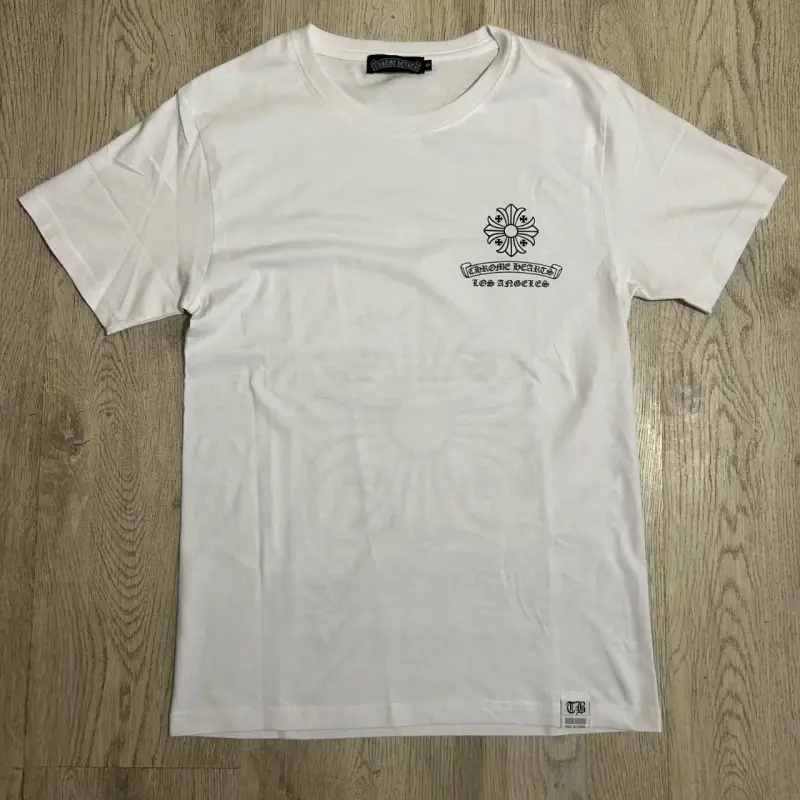 Polera blanca con diseño gráfico Hellstar Sports - 4