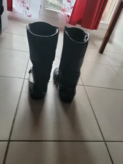 Botas de moto negras y blancas para hombre - miniatura 1