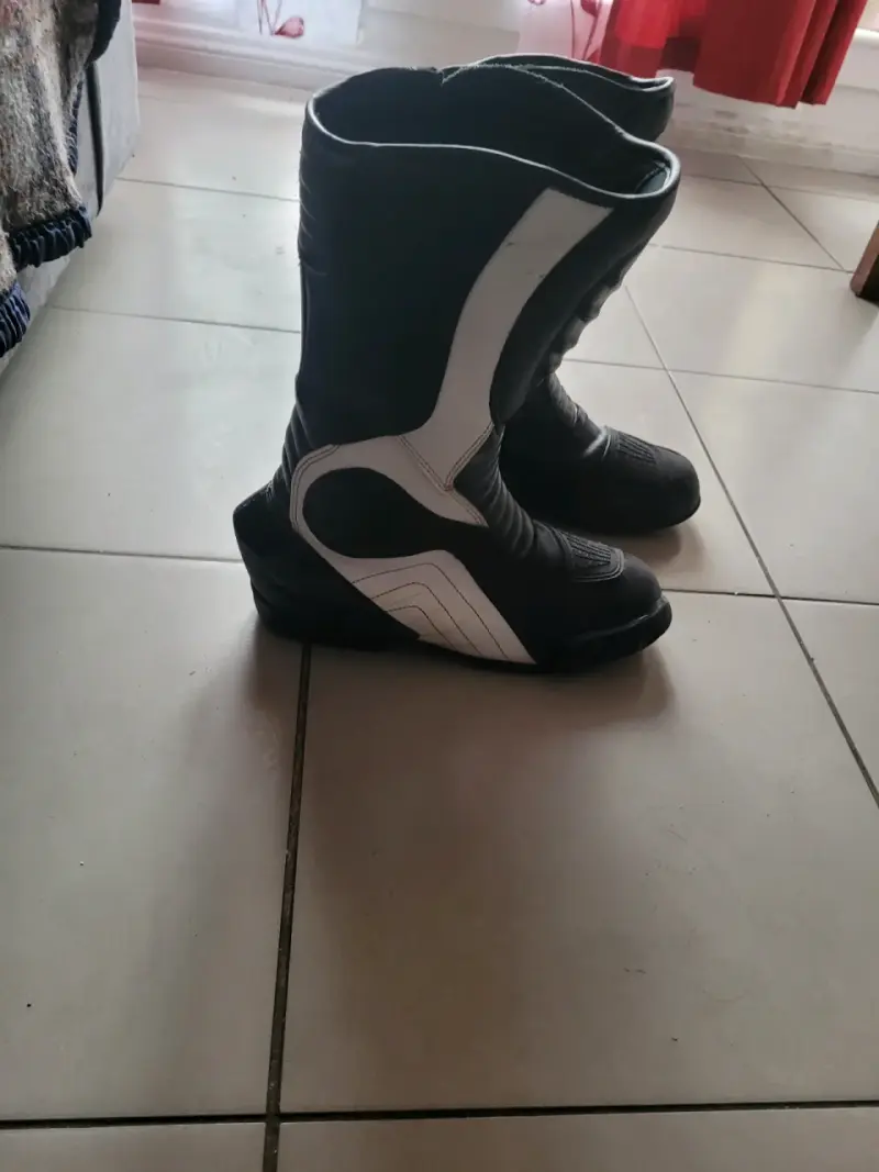 Botas de moto negras y blancas para hombre - 2
