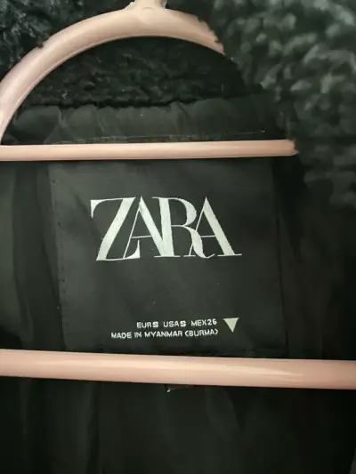 Abrigo negro de lana Zara con botones - miniatura 2