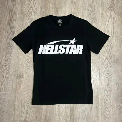 Polera negra Hellstar con diseño gráfico - miniatura 1