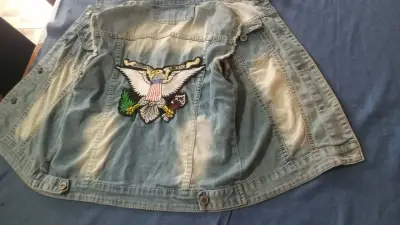Chaqueta de mezclilla con bordado de águila - miniatura 3