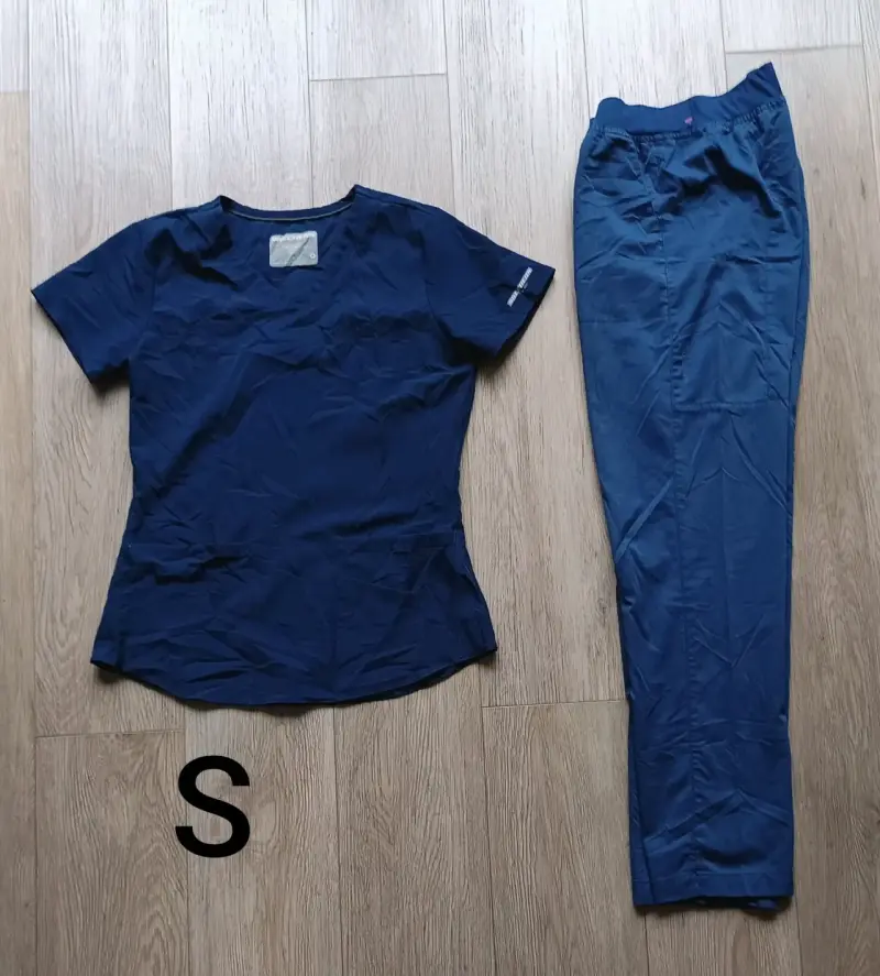 Uniformes médicos de 2da talla S. Oferta 2 x 25mil - 2