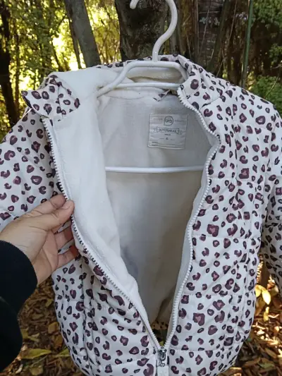 Chaqueta infantil con estampado de leopardo - miniatura 2