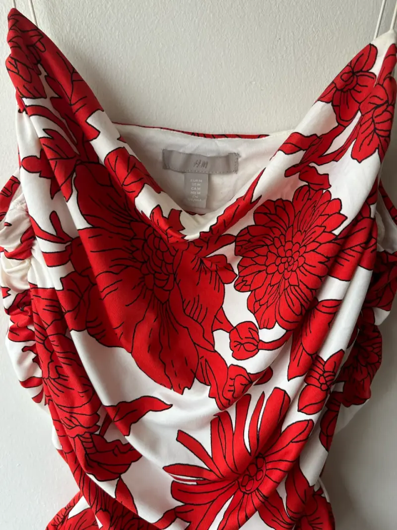 Body de baño con estampado floral rojo - 5