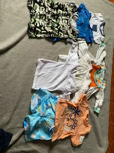 Lote de ropa para bebé variada - miniatura 1