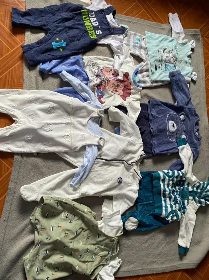 Lote de ropa para bebé variada - 3