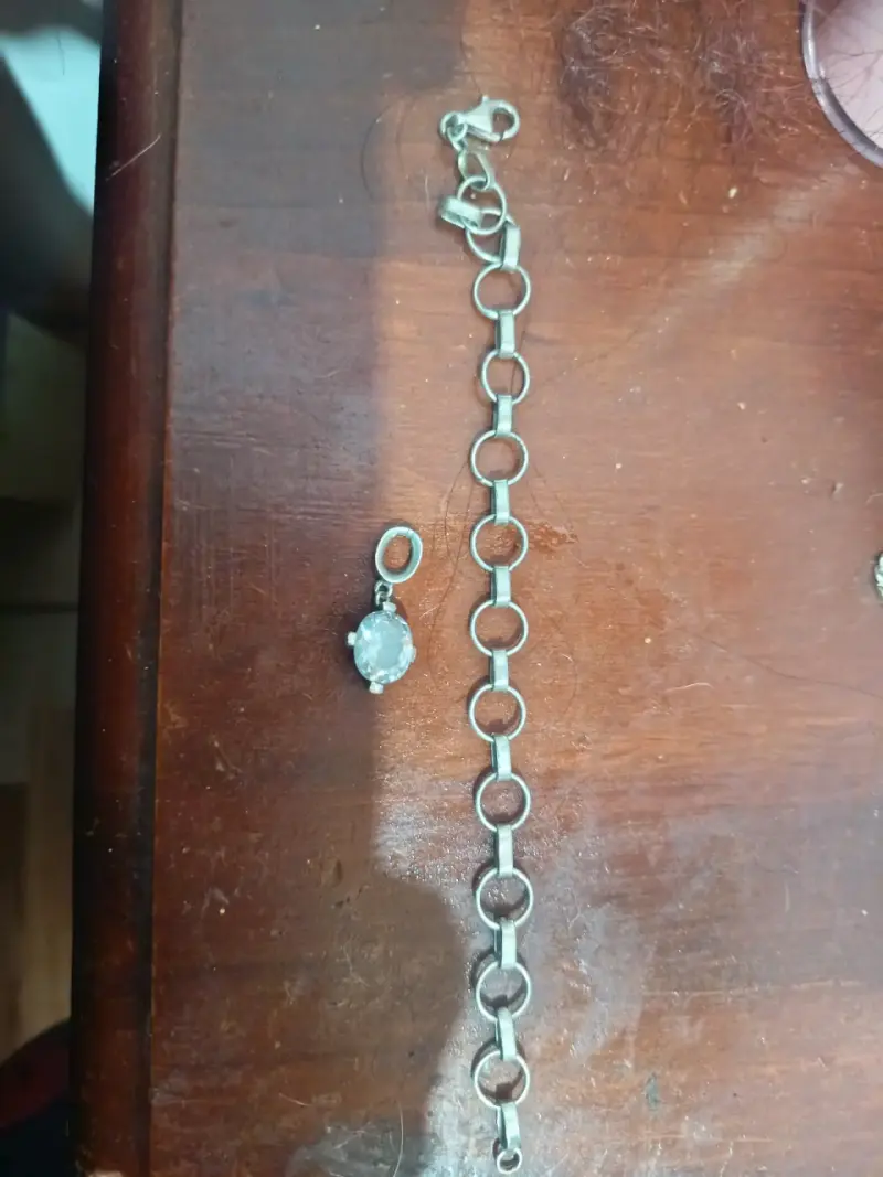 Pulsera de plata con dije de cristal