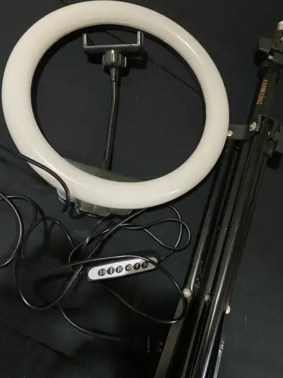 Aro de luz LED con trípode ajustable - miniatura 1